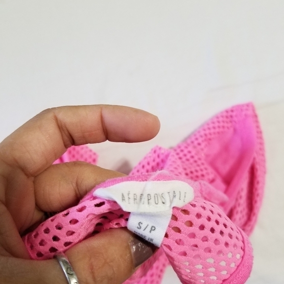 Aeropostale sport top size small. - Picture 7 of 7